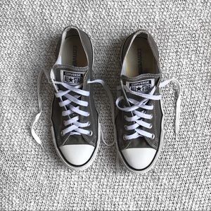 Grey Converse Men’s Size 6